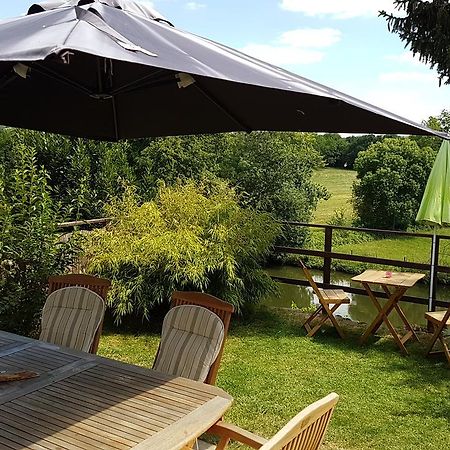 La Belmontaise Bed and Breakfast Beaumont-sur-Sarthe Eksteriør billede