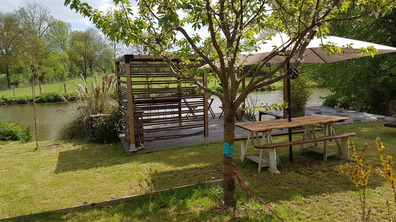 La Belmontaise Bed and Breakfast Beaumont-sur-Sarthe Eksteriør billede