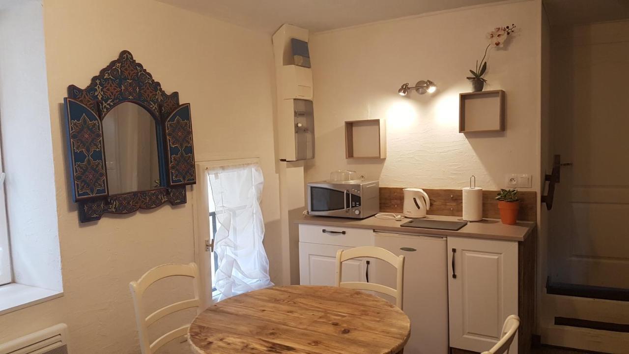 La Belmontaise Bed and Breakfast Beaumont-sur-Sarthe Eksteriør billede